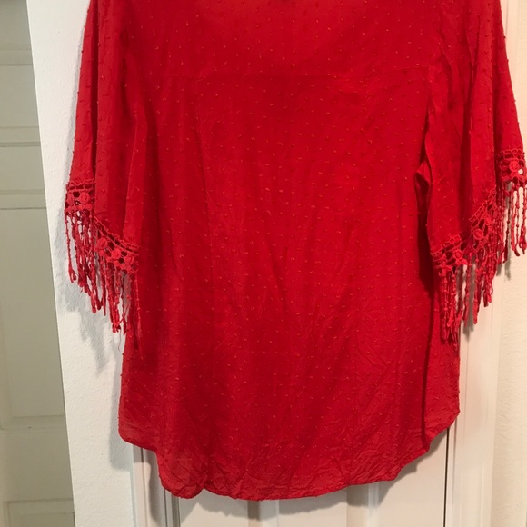 Misses red rayon fringed top XL (says 1X but..) - Picture 4 of 5